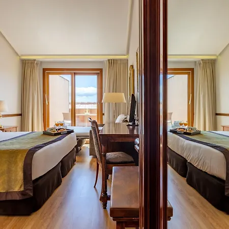 Exe Reina Isabel Hotel