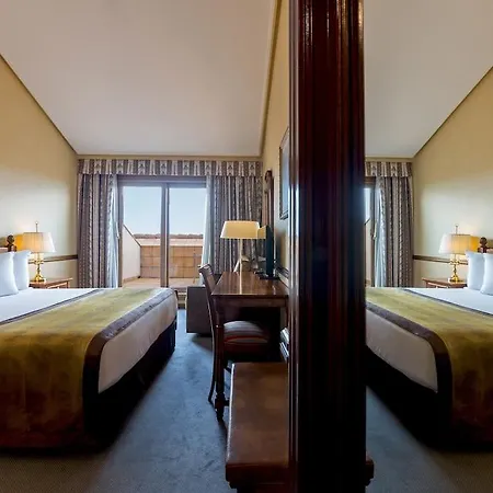 Hotel Exe Reina Isabel 4*