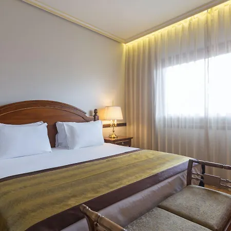 Exe Reina Isabel 4* Ávila