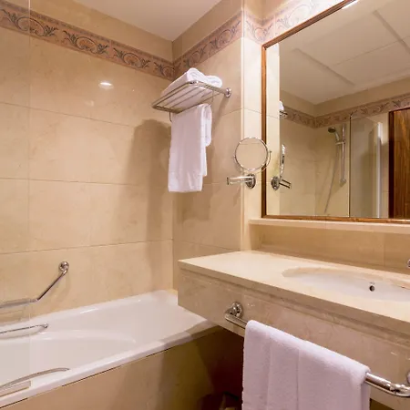 Dorma Reina Isabel 酒店 Ávila