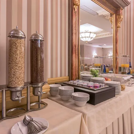 Szálloda Exe Reina Isabel