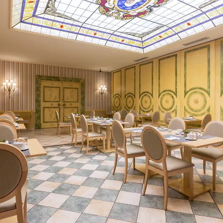 Exe Reina Isabel Hotel