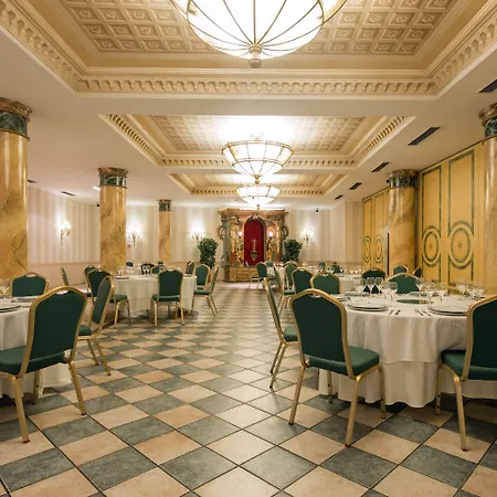 Exe Reina Isabel 4* Ávila