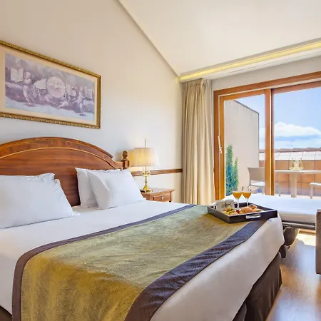 Exe Reina Isabel Hotel 4*