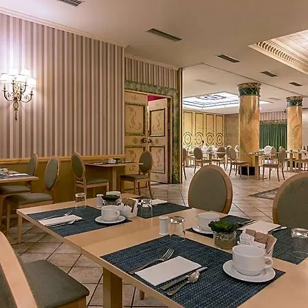 酒店 Dorma Reina Isabel Ávila