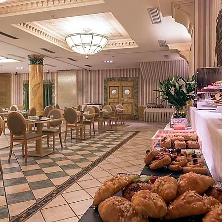 Dorma Reina Isabel 酒店 Ávila