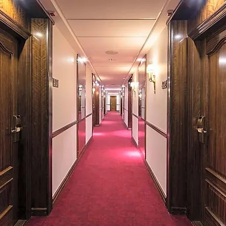 Dorma Reina Isabel 酒店 Ávila