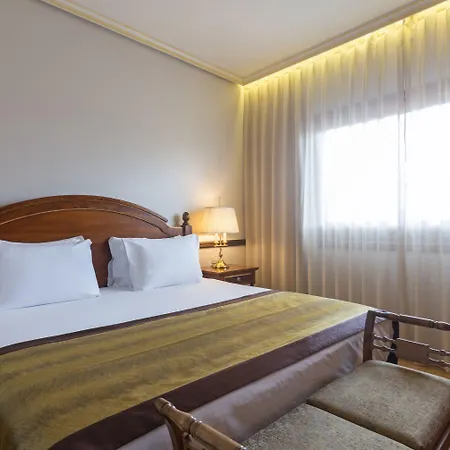 Dorma Reina Isabel Hotel 4*