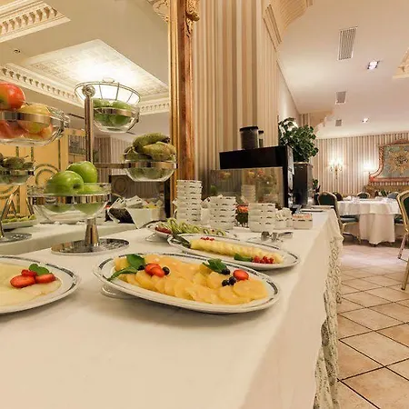 Exe Reina Isabel Hotel