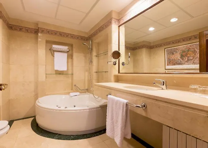 Dorma Reina Isabel 4*