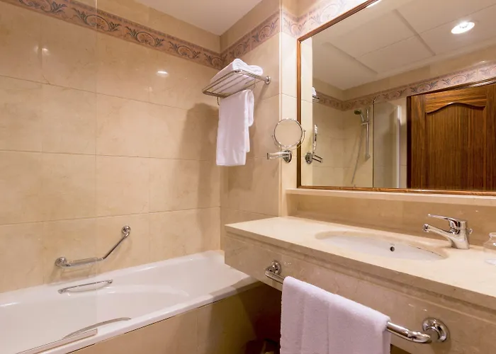 Dorma Reina Isabel Hotel Ávila