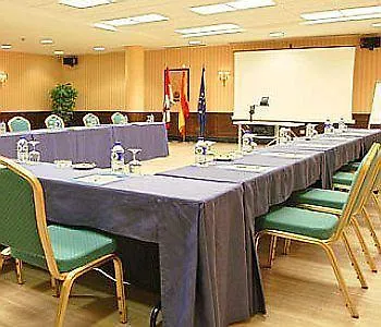 Dorma Reina Isabel Hotel