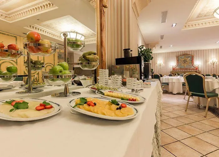 Exe Reina Isabel Hotel