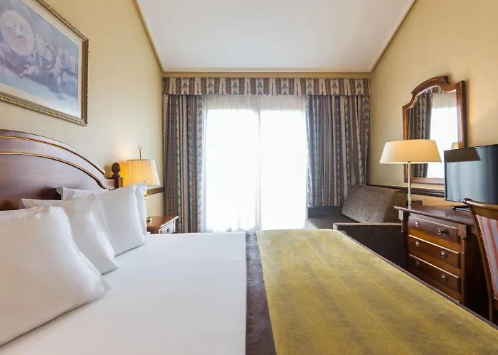 Dorma Reina Isabel Hotel 4*